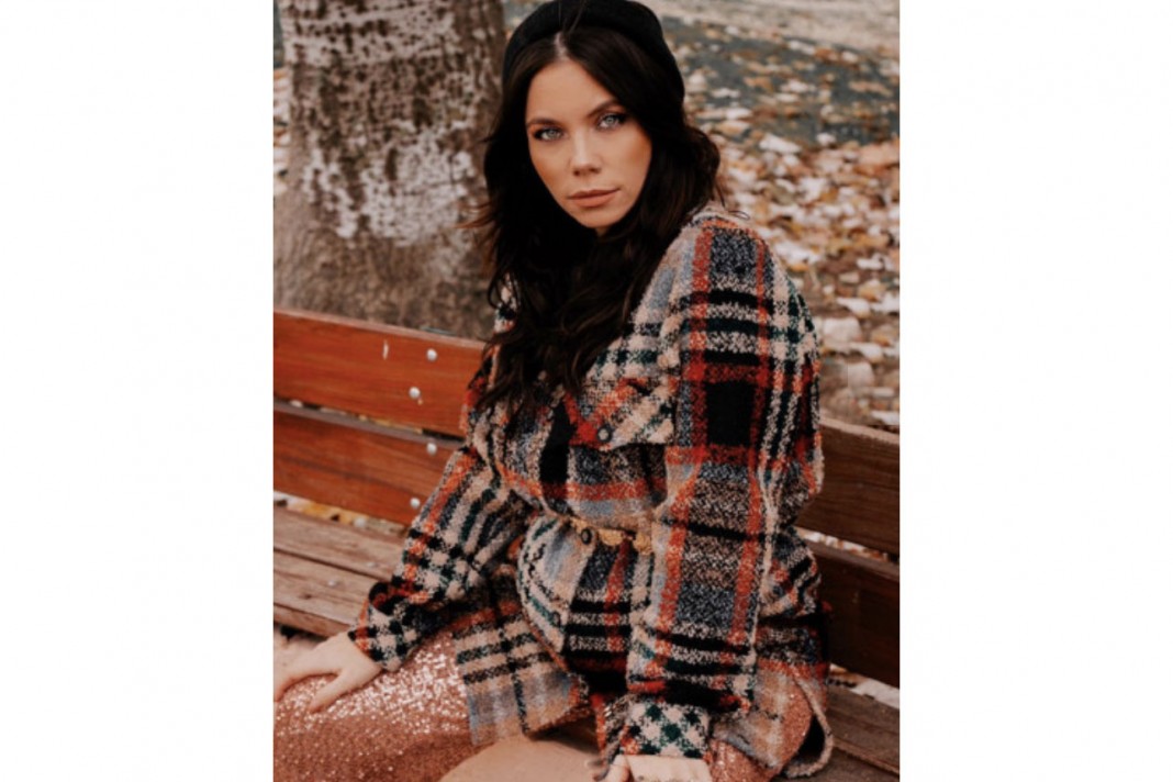 MELANIE JORDÃO MELANIE JORDÃO