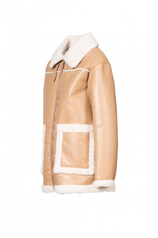 White short fur nappa coat