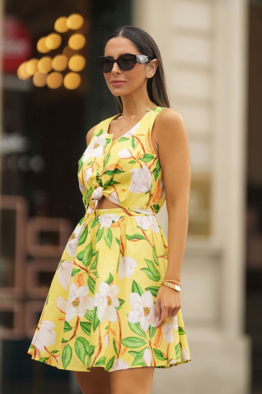 Floral short cut-out dress