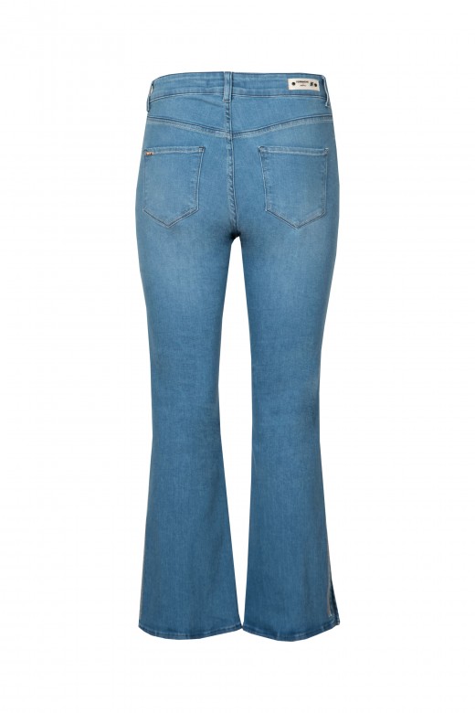 Jeans acampanados Jeans acampanados