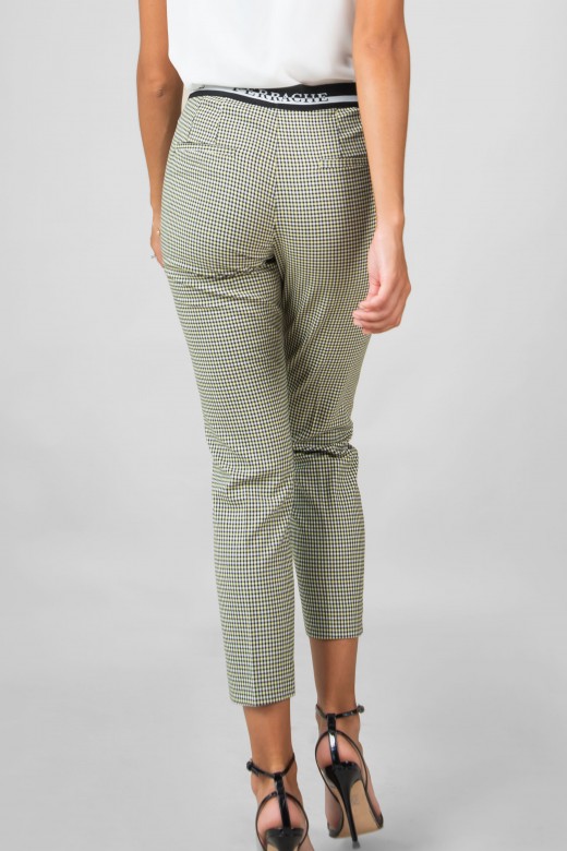 Pants with elastic waistband square pattern