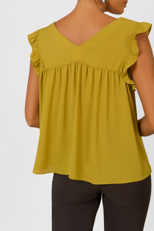 Flowy top with ruffles