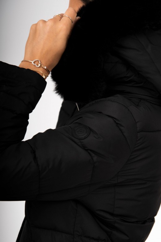 Long quilted parka hood with fur