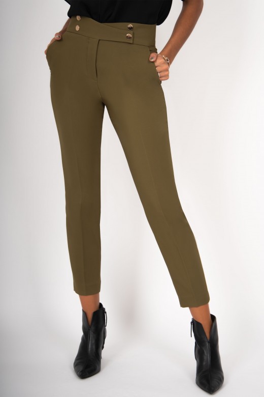Classic pants with metallic buttons