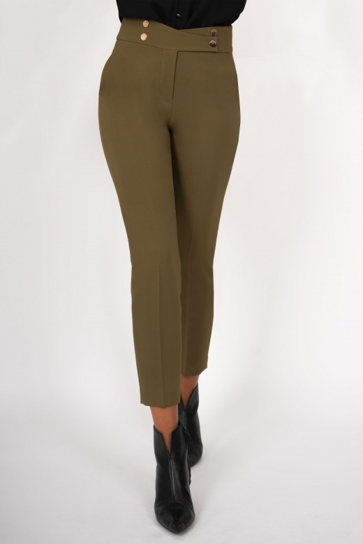 Classic pants with metallic buttons