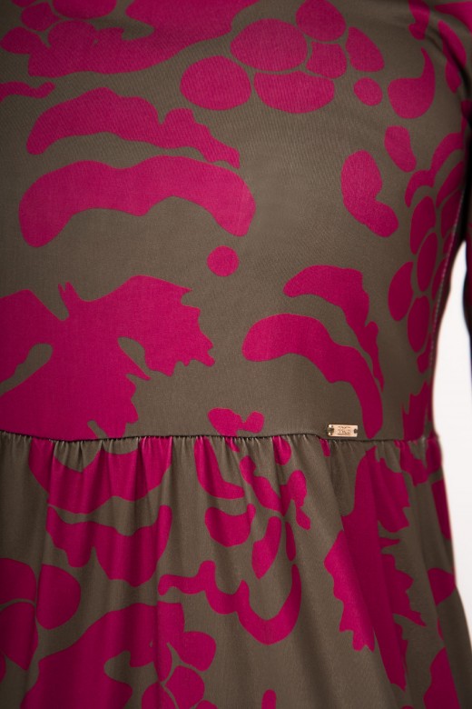 Patterned midi dress with square neckline Patterned midi dress with square neckline
