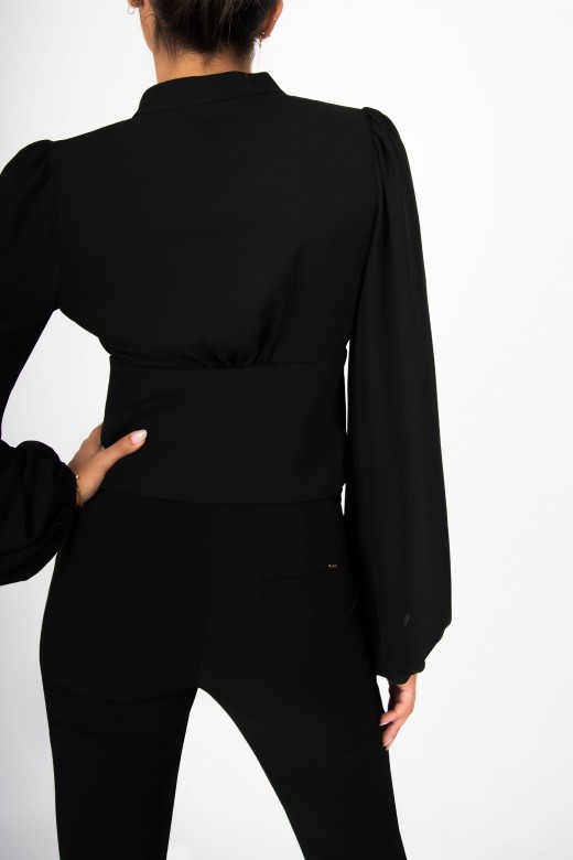 Cropped blouse with pleats and puff sleeves Cropped blouse with pleats and puff sleeves