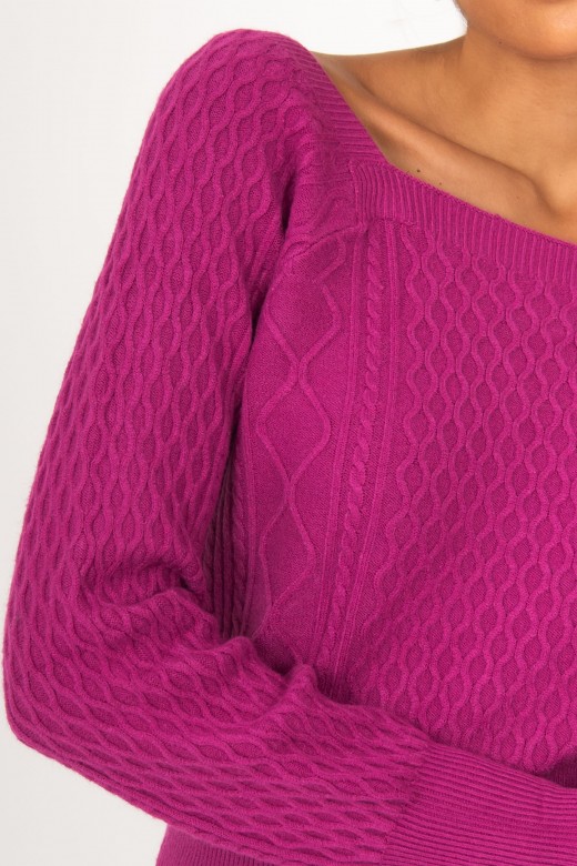 Short knit sweater with square neckline with reliefs Short knit sweater with square neckline with reliefs