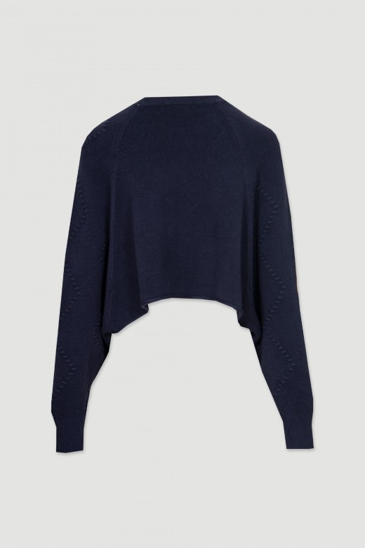 Cropped knit sweater relief