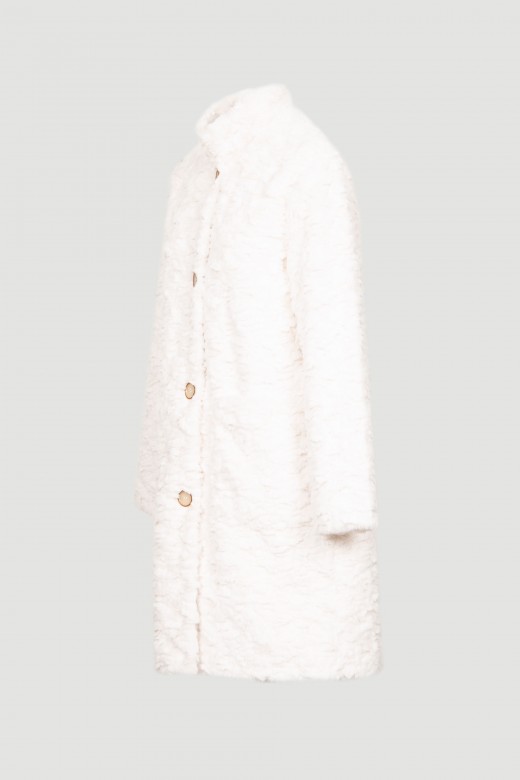 Fur coat with pockets