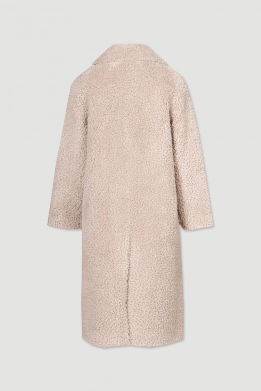 Oversized coat with short fur