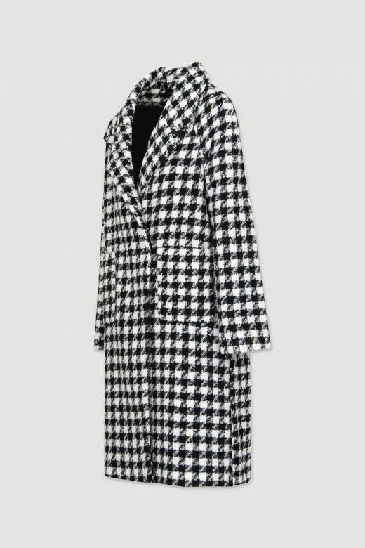 Checkered pattern coat