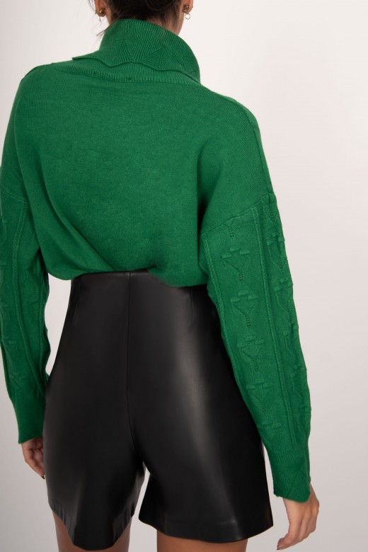High collar knit sweater relief and perforations High collar knit sweater relief and perforations
