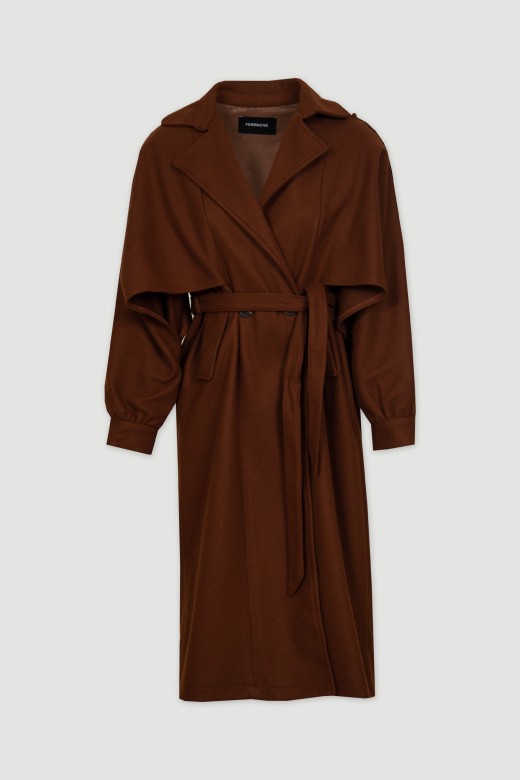 Coat with puffed sleeves and belt