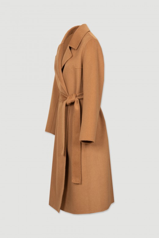 Coat with wool blend fabric and a belt