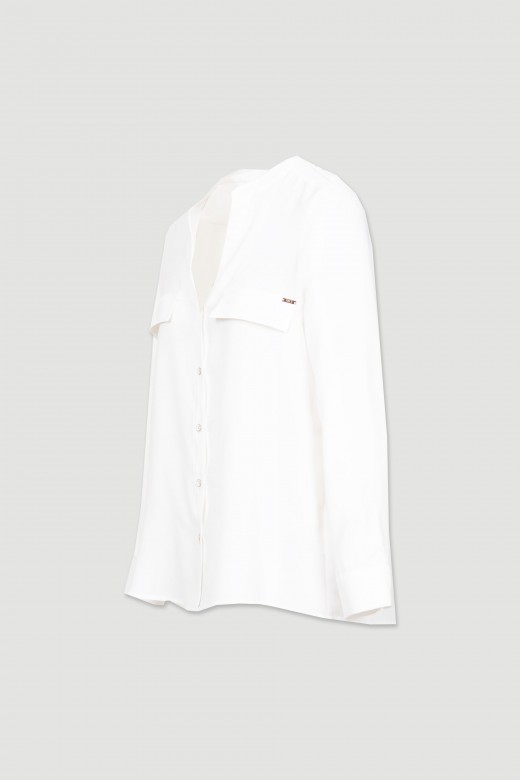 Button up shirt with flaps