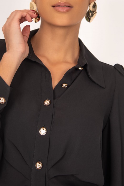 Cropped shirt with gathered fabric
