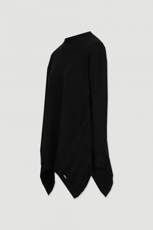 Asymmetric knit tunic with lateral braided reliefs