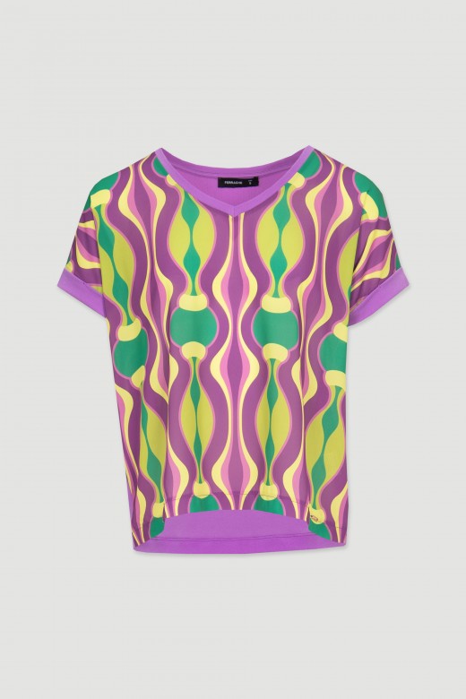 Abstract pattern asymmetric t-shirt