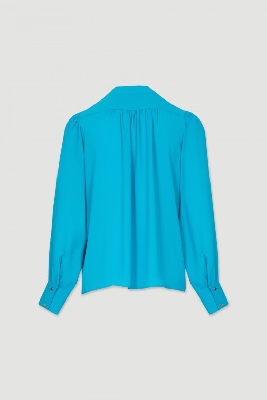 Tunic neckline with metallic applications