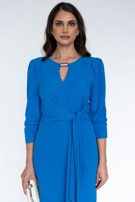 Robe avec dtail mtallique et nud