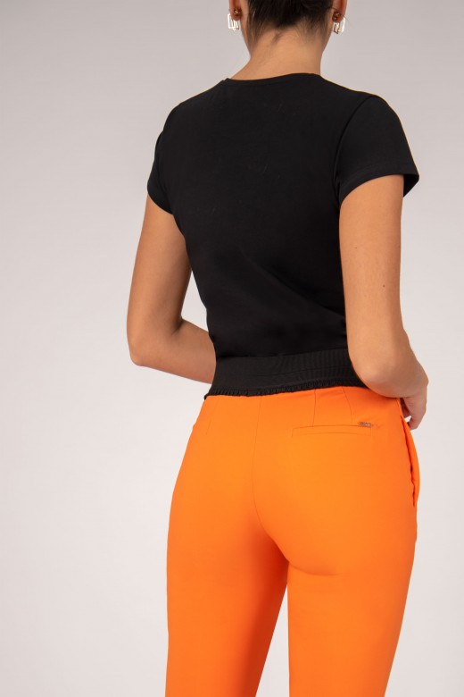 Pantalon classique avec cerceau et ceinture élastique Pantalon classique avec cerceau et ceinture élastique