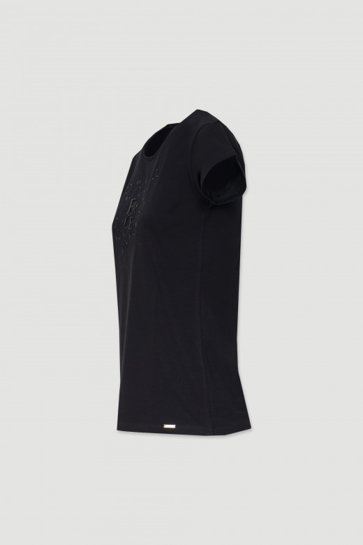T-shirt de algodo bordado logo e flores