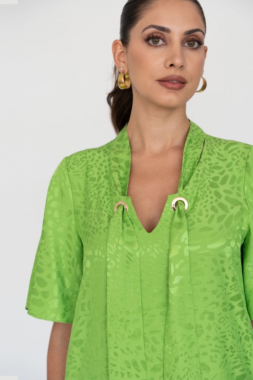 Vestido jacquard decote com ilhós Vestido jacquard decote com ilhós