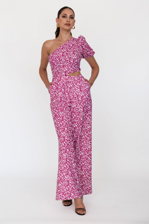 Long asymmetric patterned jumpsuit with cut-out