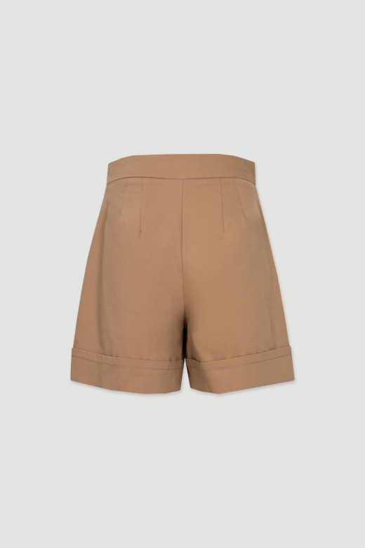 Classic shorts with flaps
