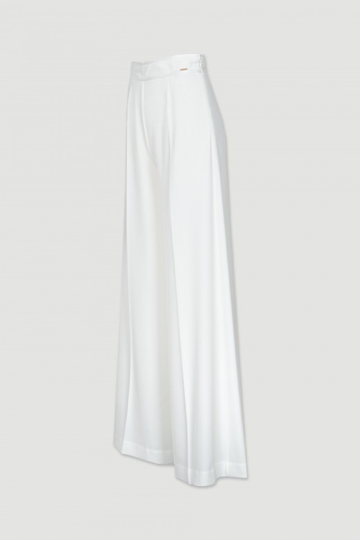 Calas clssicas wide leg fluidas