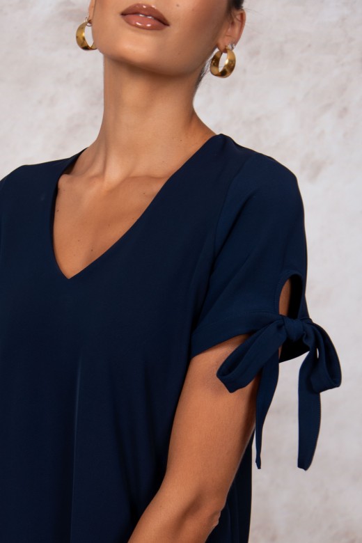 Short dress sleeves with bows