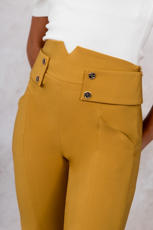Classic pants with buttons