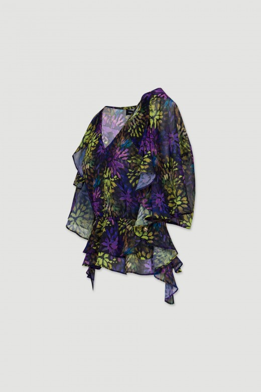 Patterned blouse with ruffles