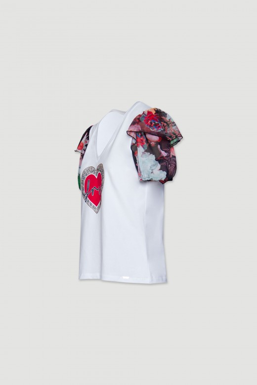 Camiseta con mangas estampadas