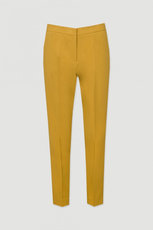 Pantaln clsico con cinturn elstico