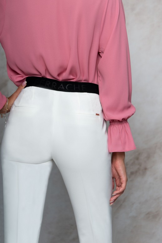 Pantalón clásico con cinturón elástico