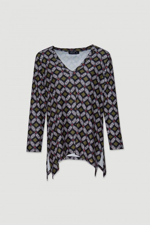 Asymmetrical tunic with a pattern