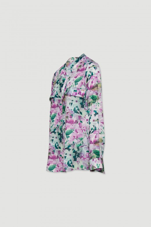 Blusa assimtrica floral