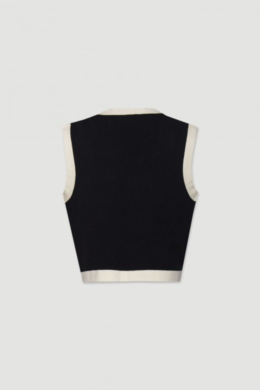 Two-tone knit vest