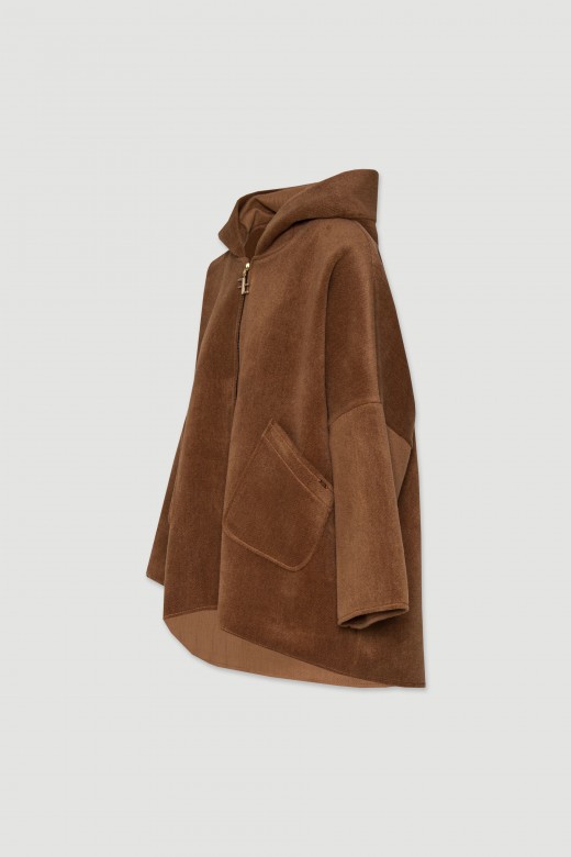 Casaco oversize com capuz