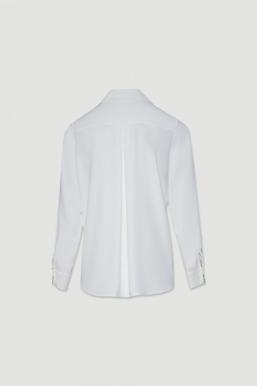 Camisa com botes