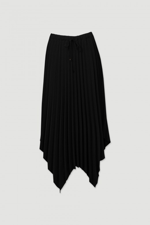 Asymmetric pleated skirt