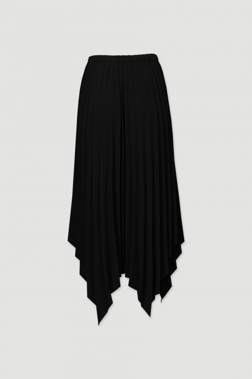 Asymmetric pleated skirt