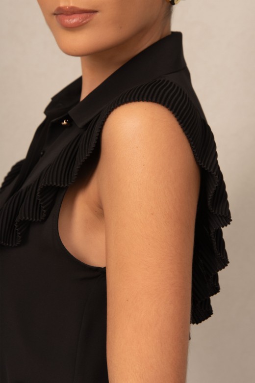 Blouse with frill in ribbed fabric