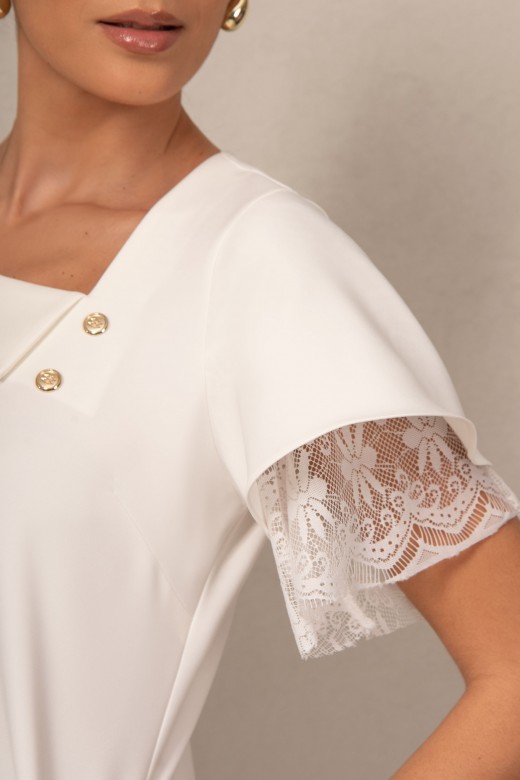 Dress with lace detail on the sleeve