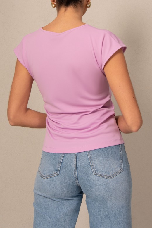 Camiseta con pliegues laterales