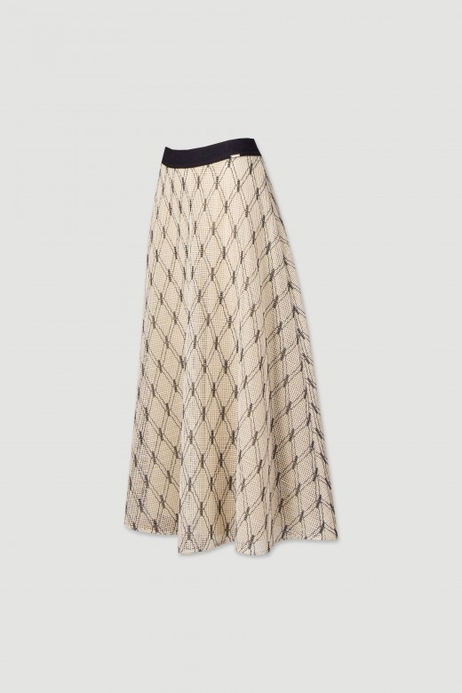Lace skirt with pattern