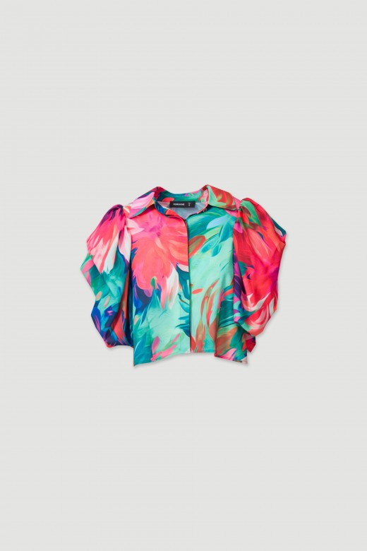 Blouse with ruffled sleeves and print