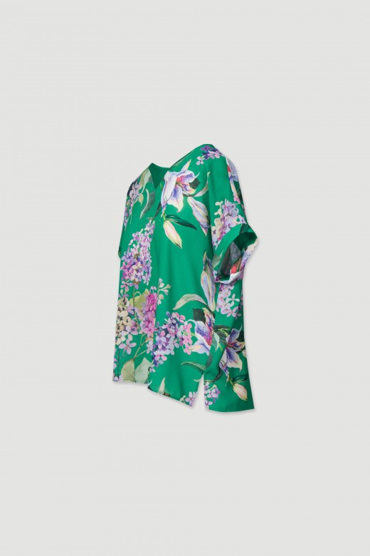 Printed tunic with v-neckline